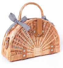 Load image into Gallery viewer, Wicker rounded bag
