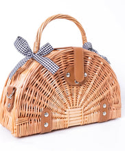 Load image into Gallery viewer, Wicker rounded bag
