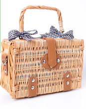 Load image into Gallery viewer, Wicker rectangle bag
